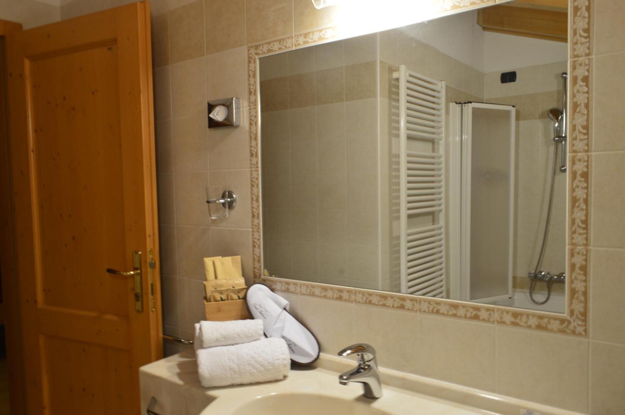 Hotel Garni Sant'Antonio Con Spa Madonna 外观 照片