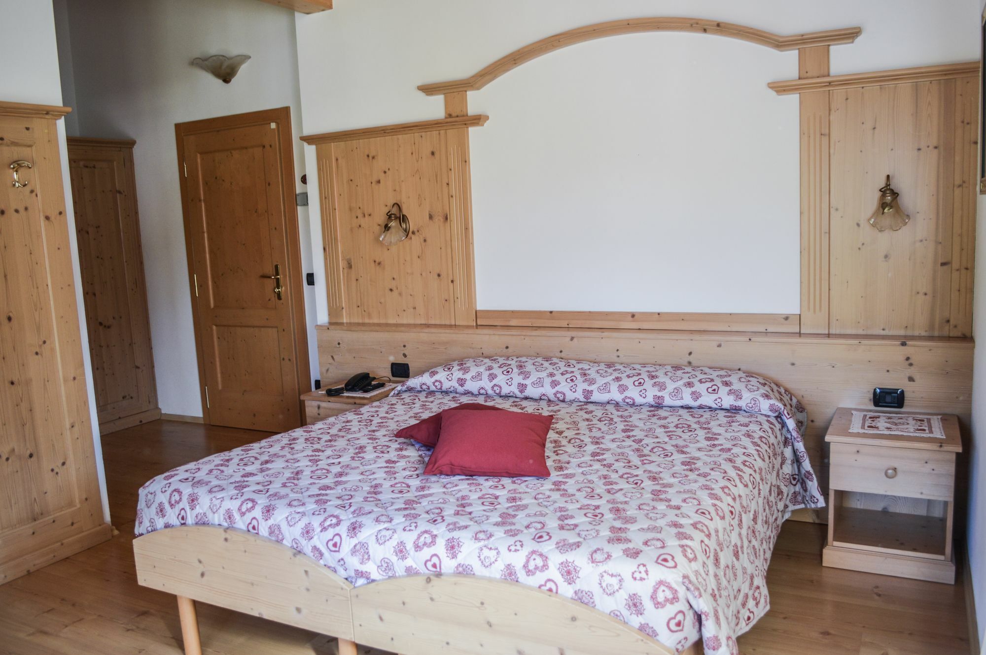 Hotel Garni Sant'Antonio Con Spa Madonna 外观 照片
